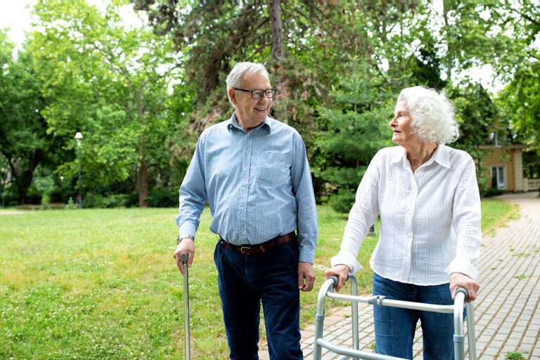 Support for Elderly People Living Alone: Embracing Spring